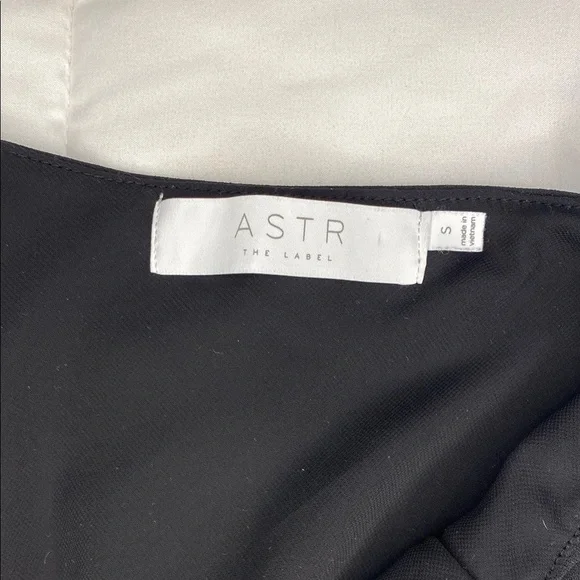 ASTR The Label cowl neck black bodysuit - Picture 2 of 7